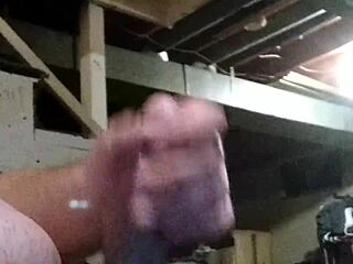 Gay blowjob expert Drew gives a mind-blowing performance