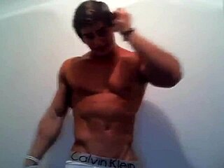 Jeff Seid flexing hard in HD!