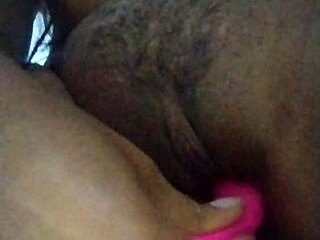 Sexy amateur Latina with a yummy pussy